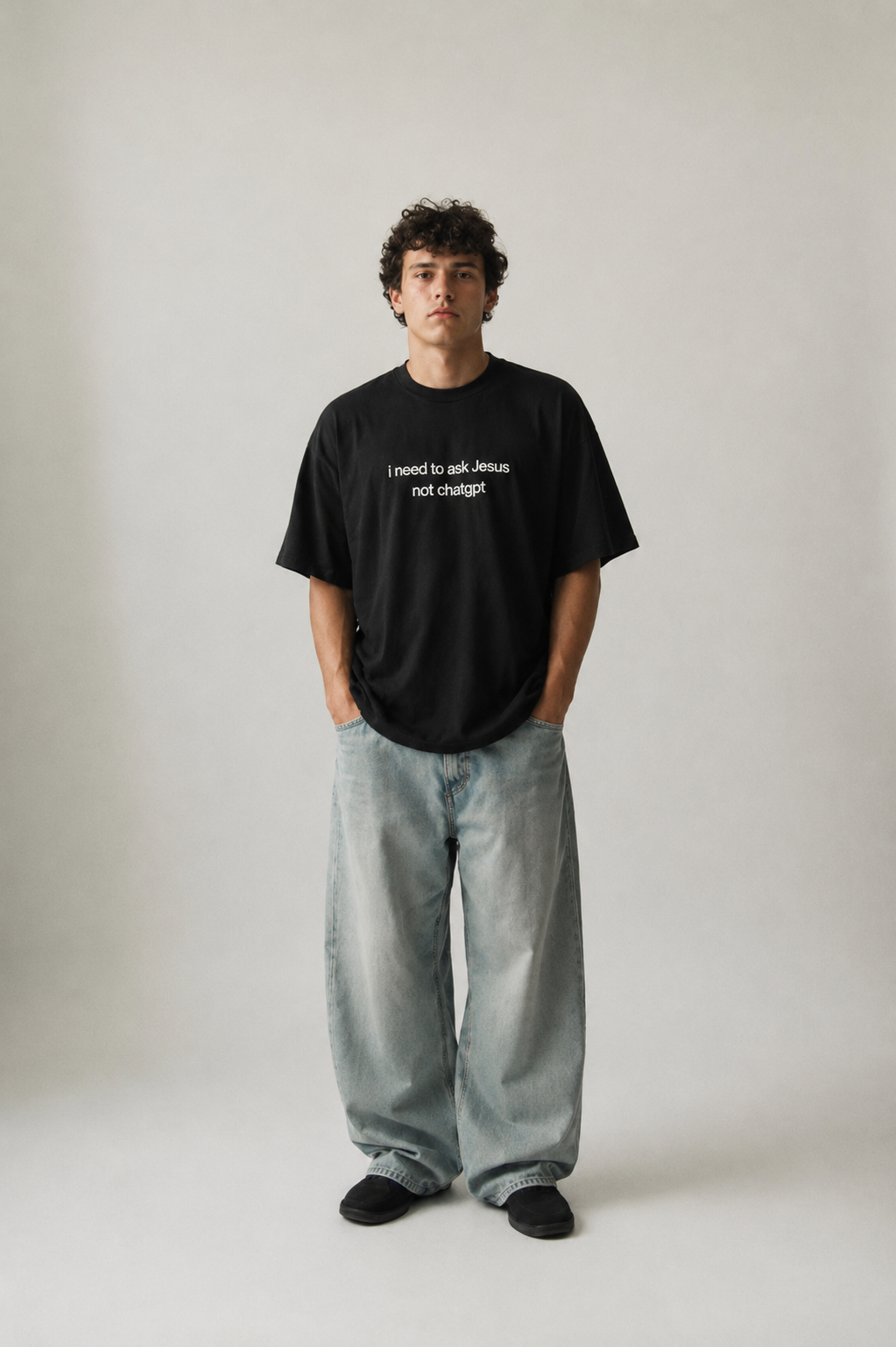 CAMISETA I NEED TO ASK JESUS PRETA